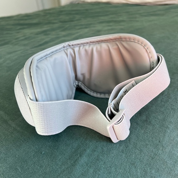 Migraine and Eye Relief - Eye Massager - Picture 3 of 7